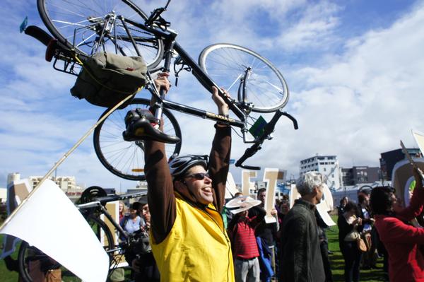Hundreds join in Wellington Moving Planet